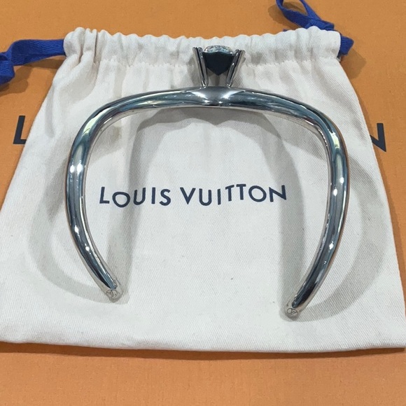 Louis Vuitton Silver Sculptural Necklace with Crystal Accent - Picture 3 of 11